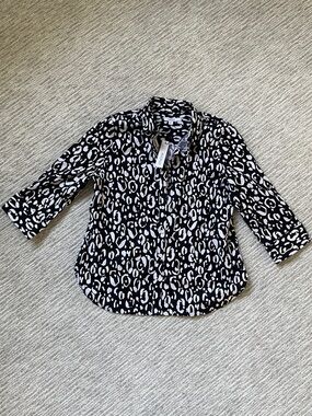 Chico’s Black & White Leopard Print Button-Up Blouse NWT